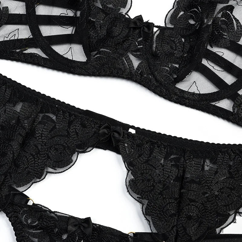 CASSANDRA - LACE LINGERIE SET