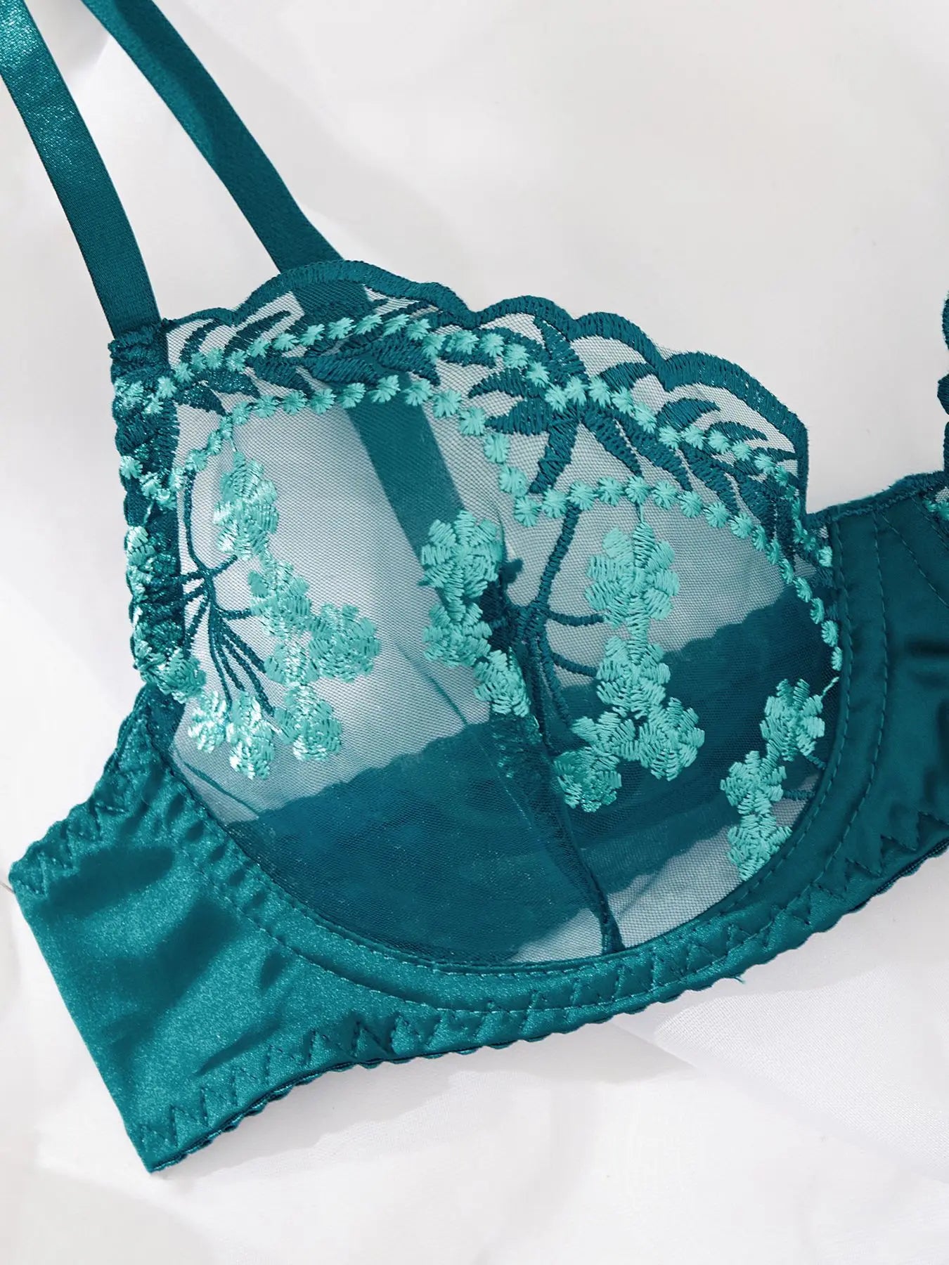 ISLA - EMERALD LINGERIE SET