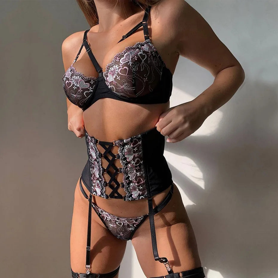 LAYLA - FRENCH LINGERIE SET