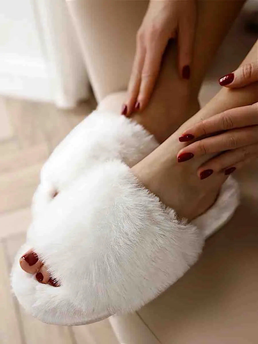 GRETA - FLUFFY SLIPPERS